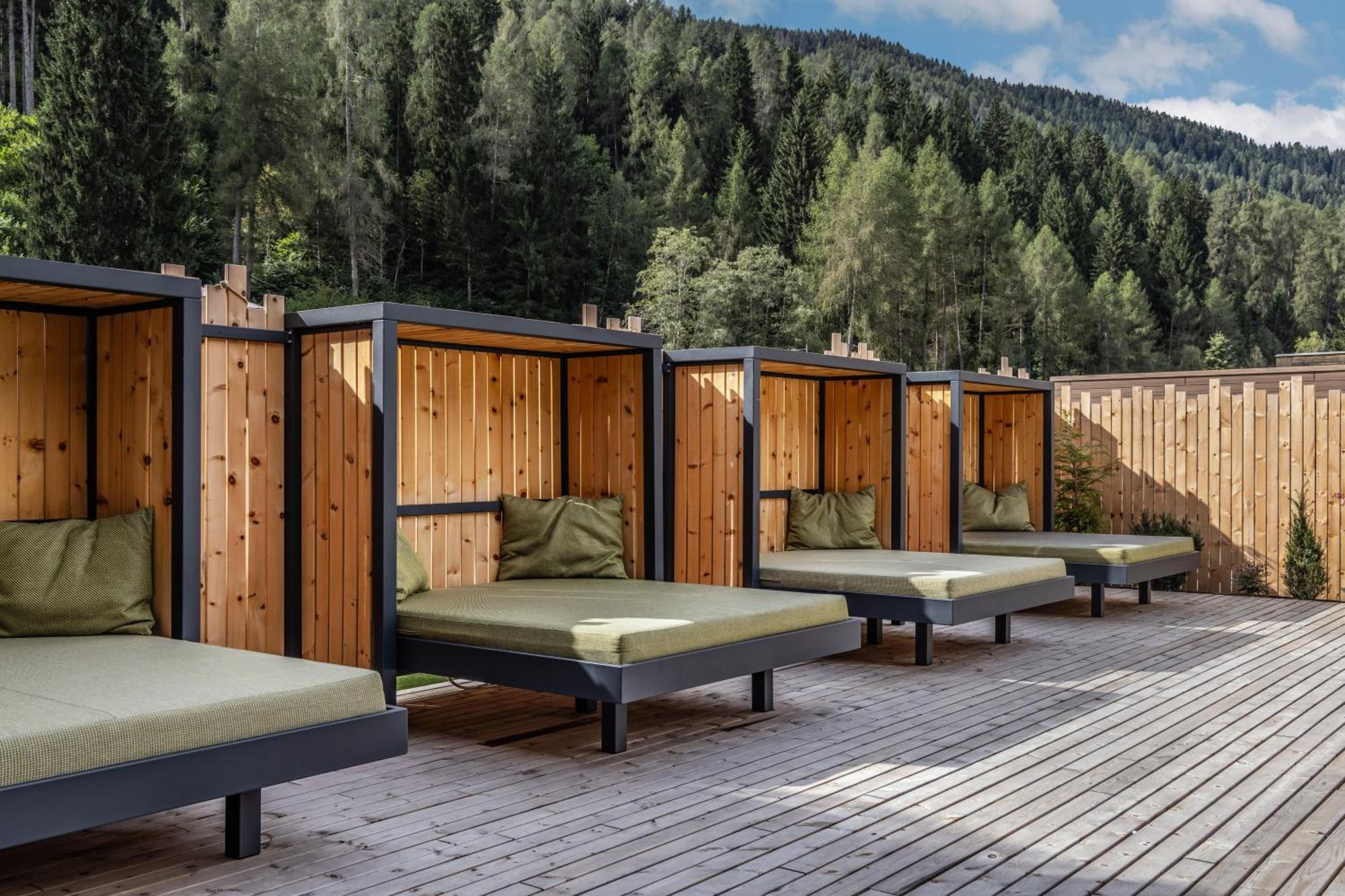 Hotel Ravelli Sporting Mezzana  Exterior foto